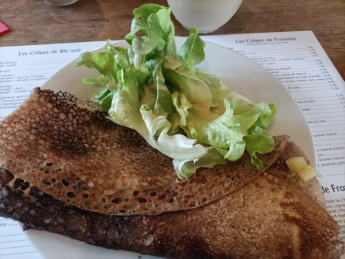 Crêpe La Montagnarde (pommes de terre et salade)