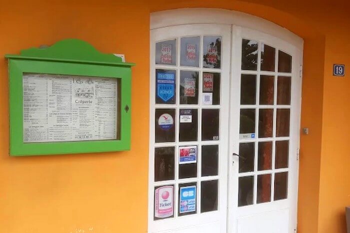 L'entrée de la crêperie